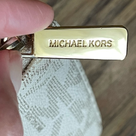 Michael Kors MK Monogram Fulton Crossbody - Picture 10 of 14